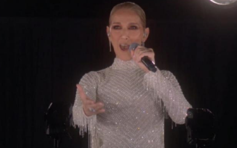 Celine Dion Memukau Dunia di Atas Menara Eiffel, Tandai Dimulainya Olimpiade Paris 2024