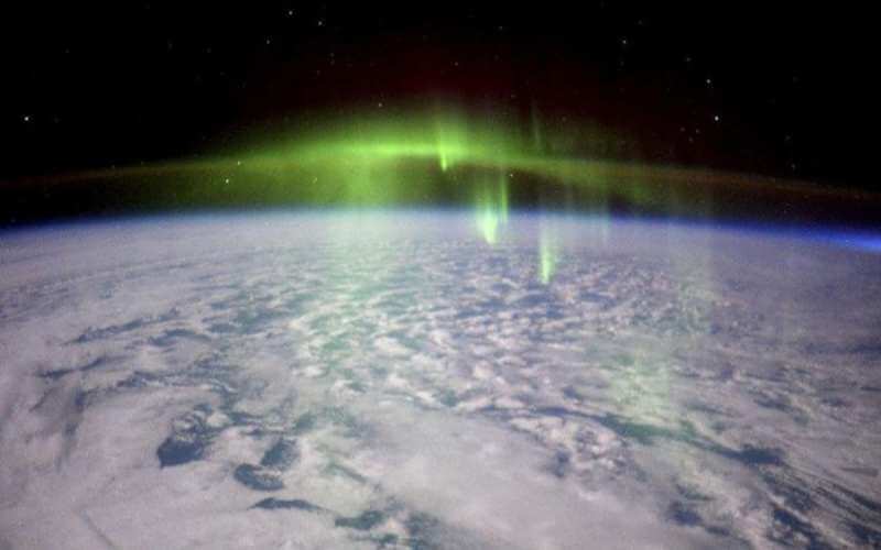 Cahaya Misterius dari Langit Aurora
